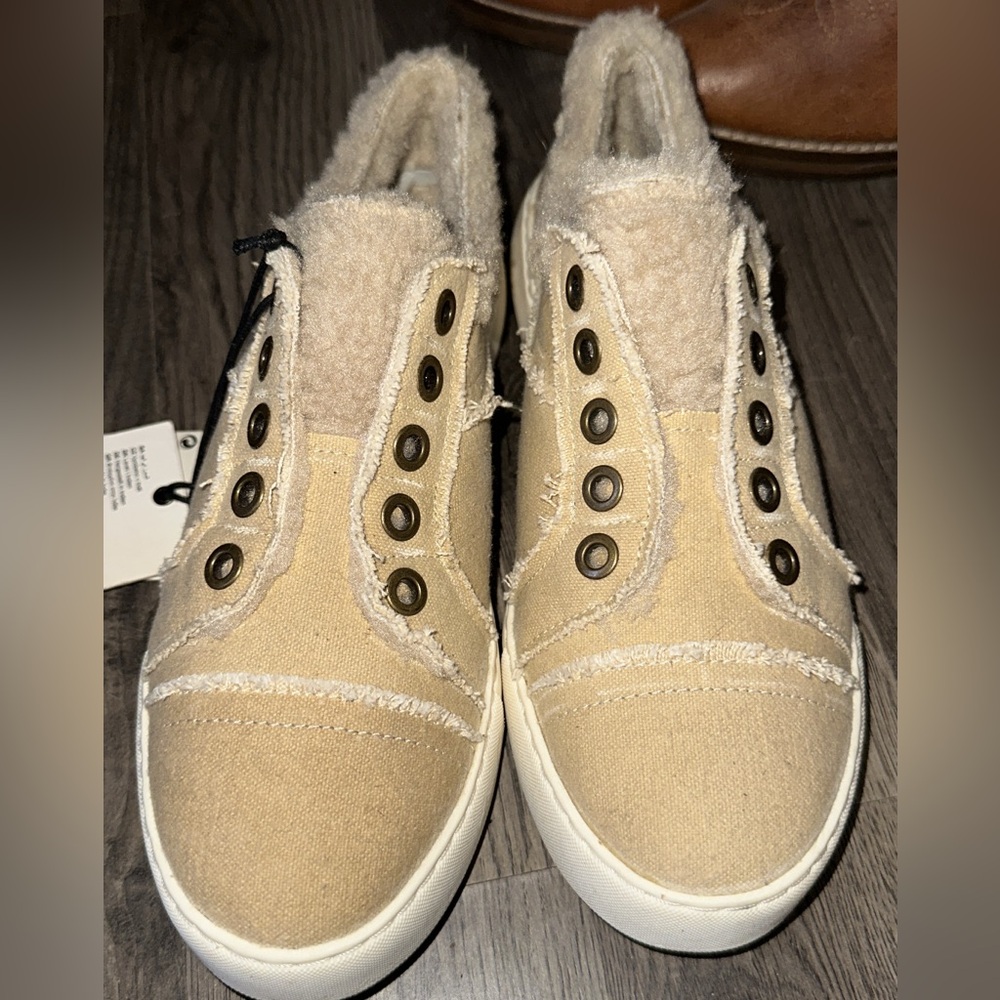 Myra Bag Tan Slip-On Sneakers with Laceless Design